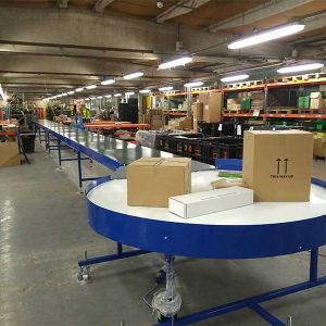 belt conveyor to rotary table