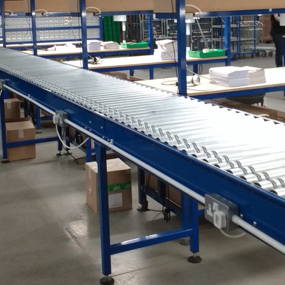 Distribution centre powered roller conveyor