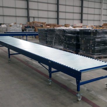 Mobile gravity roller conveyor