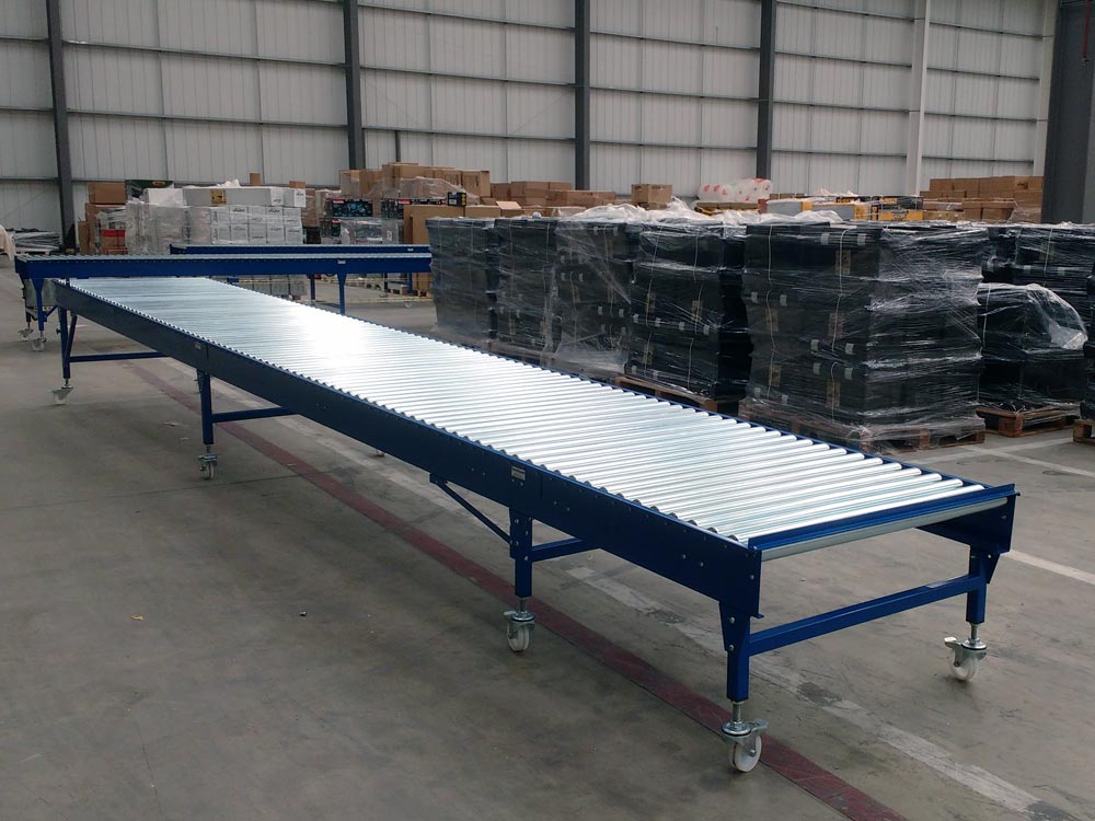 Mobile gravity roller conveyor