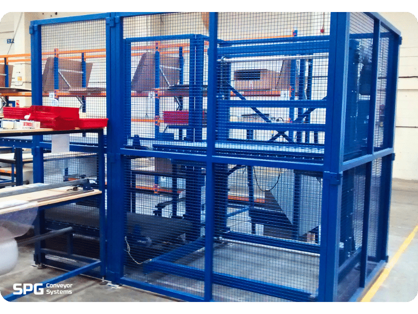 lift conveyor with guarding